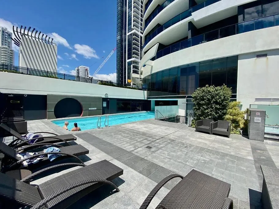 Oracle 2401 Daire Gold Coast