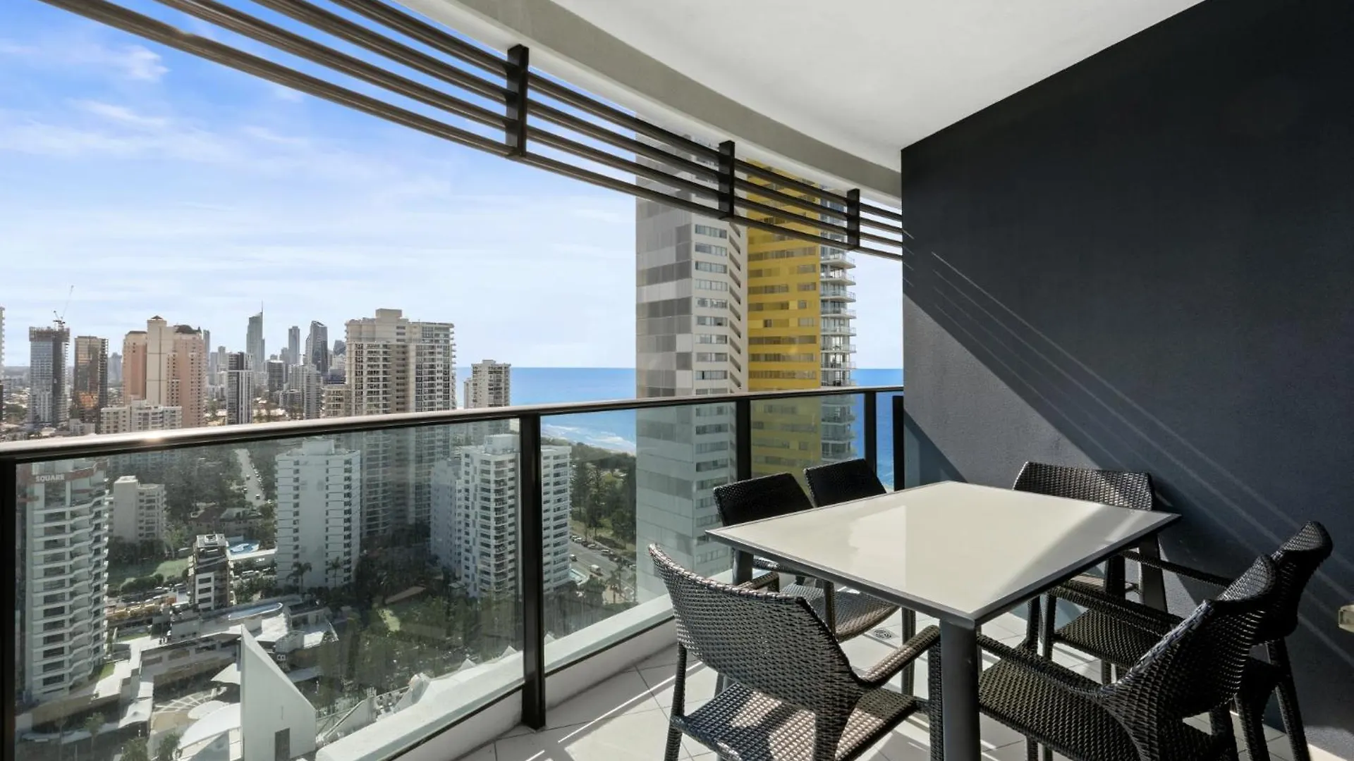 Oracle 2401 Daire Gold Coast 0*,  Avustralya
