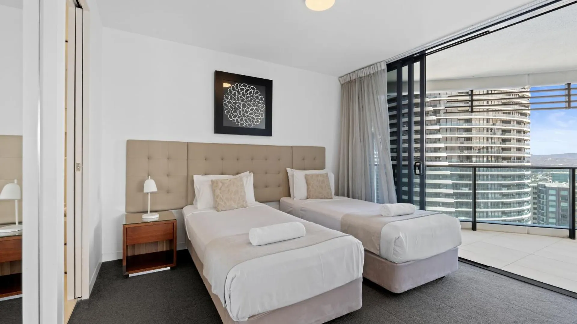 Oracle 2401 Daire Gold Coast